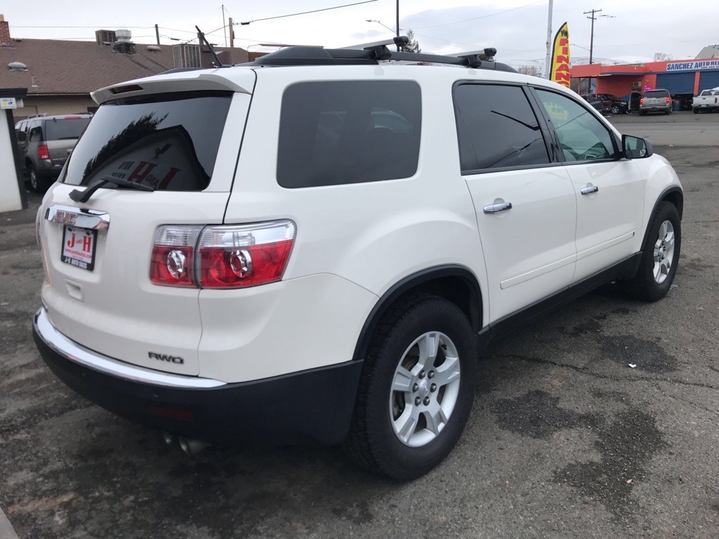 2010 GMC Acadia Image 6