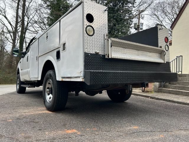 2004 Ford F-350 Image 22