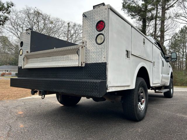 2004 Ford F-350 Image 23