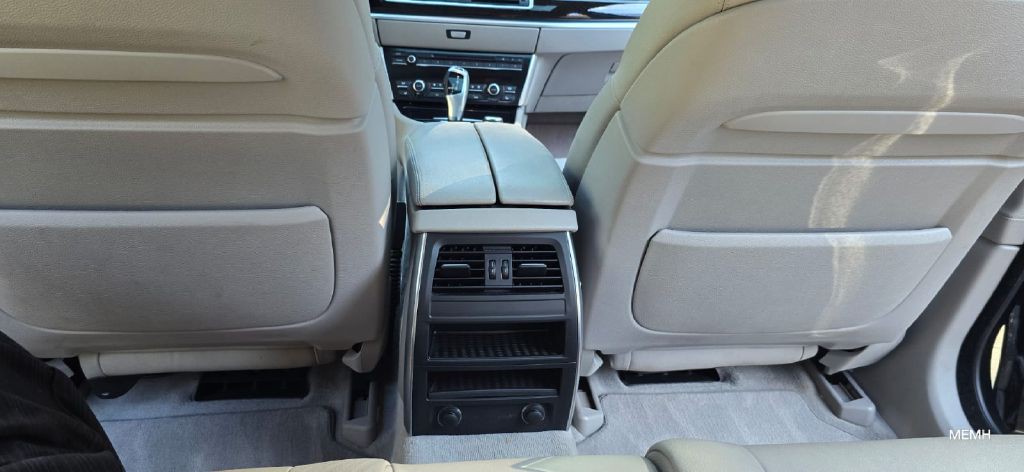 2012 BMW 5 Series Image 10
