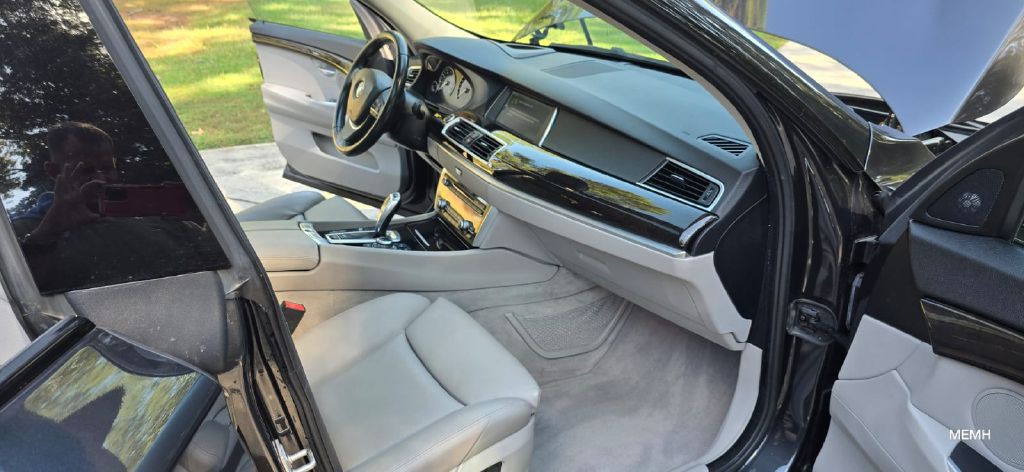 2012 BMW 5 Series Image 11