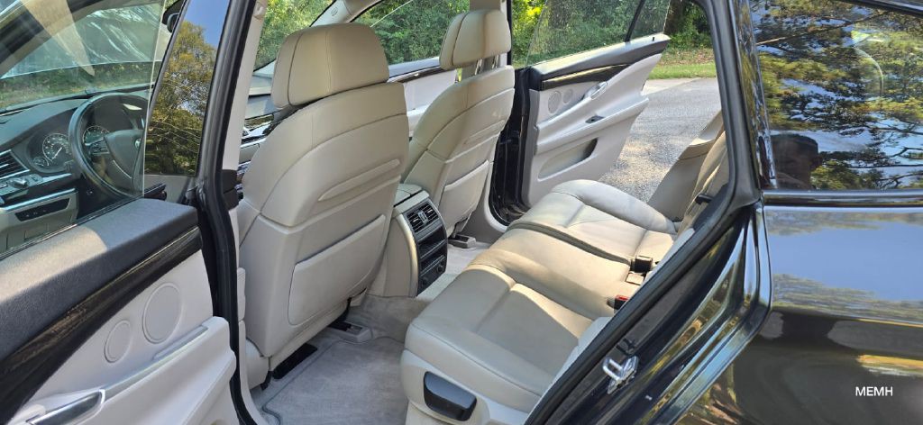 2012 BMW 5 Series Image 16