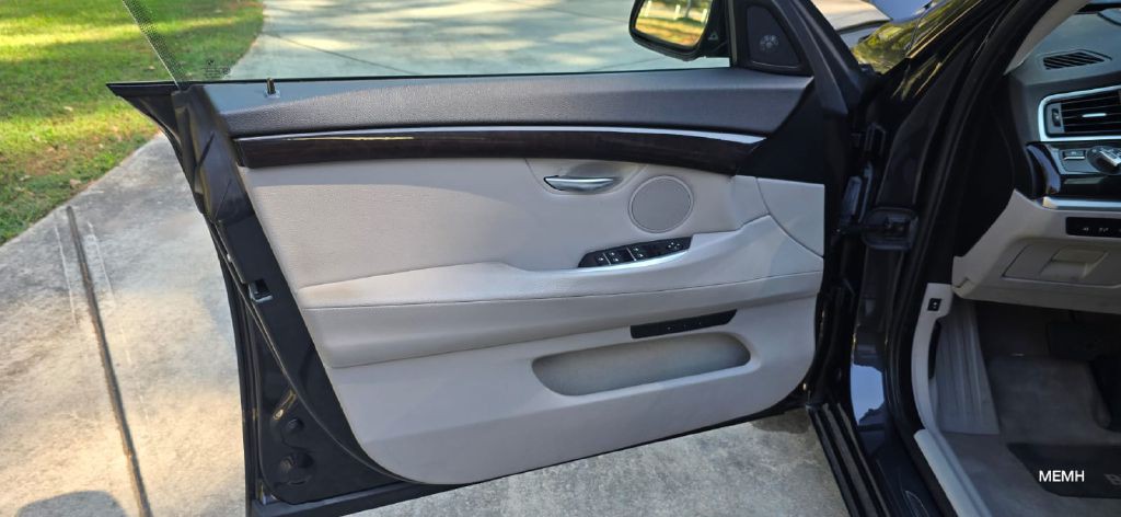 2012 BMW 5 Series Image 39