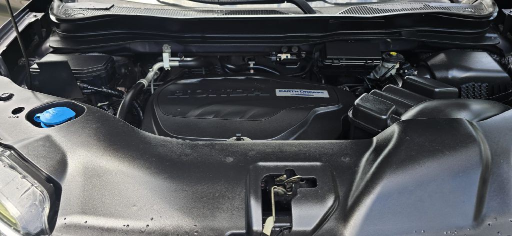 2017 Honda Ridgeline Image 4