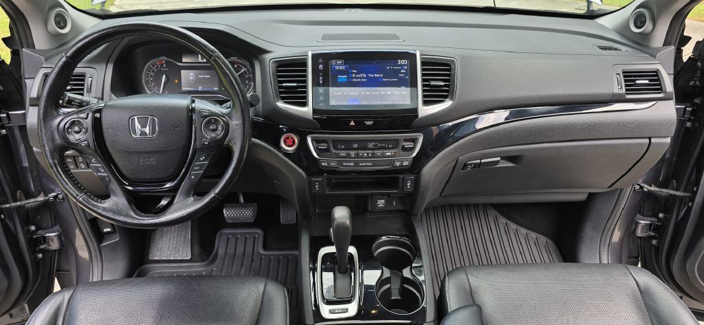 2017 Honda Ridgeline Image 5