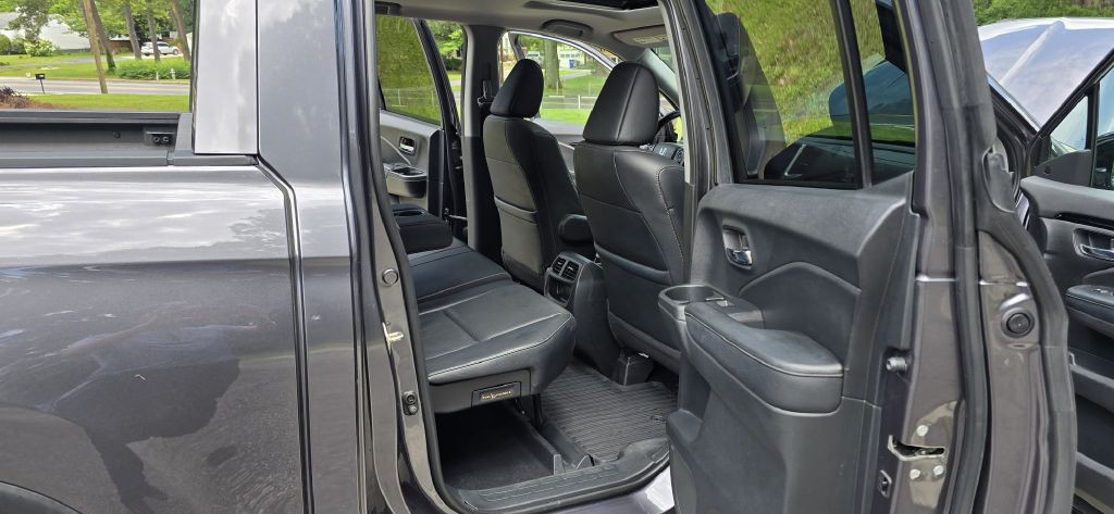 2017 Honda Ridgeline Image 23