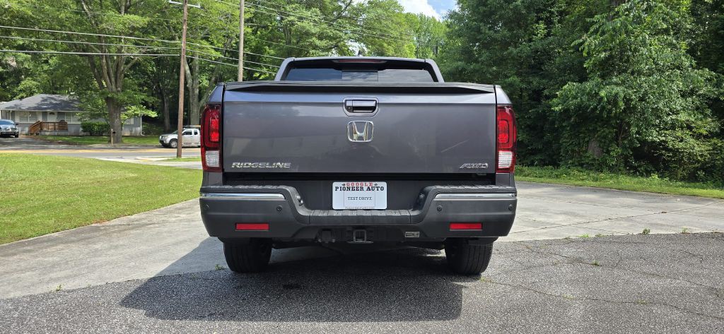 2017 Honda Ridgeline Image 36