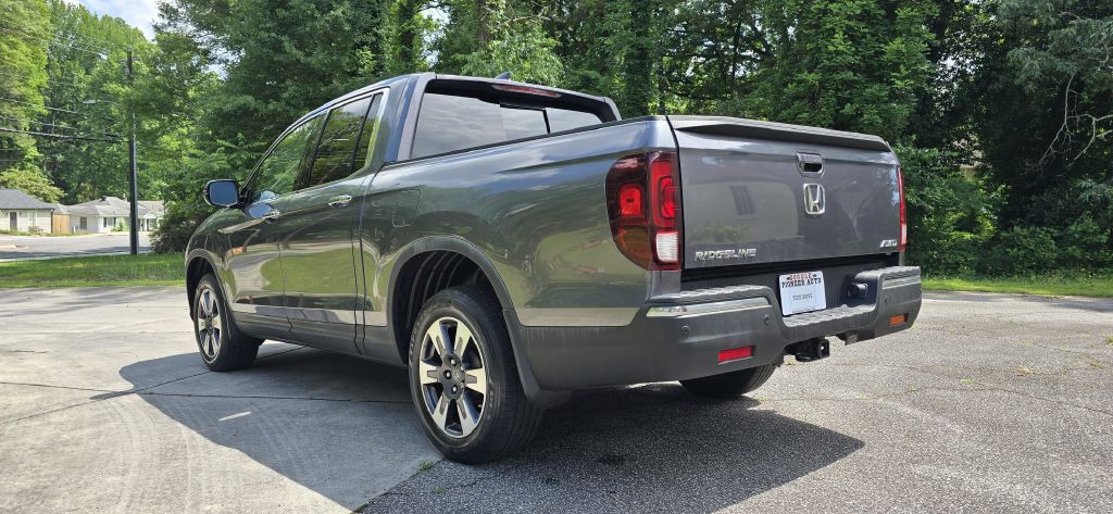 2017 Honda Ridgeline Image 37