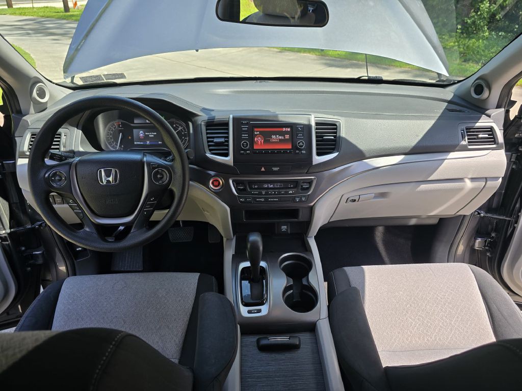 2017 Honda Ridgeline Image 4