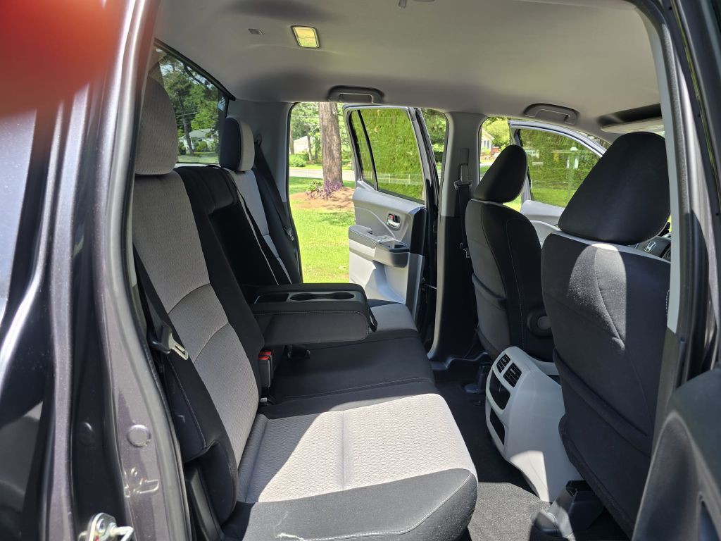 2017 Honda Ridgeline Image 19
