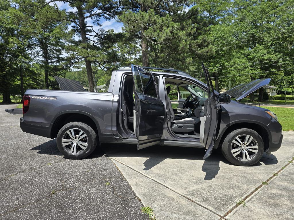 2017 Honda Ridgeline Image 27