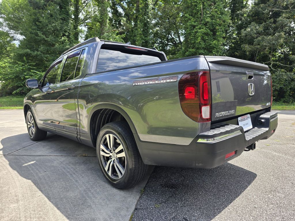 2017 Honda Ridgeline Image 33