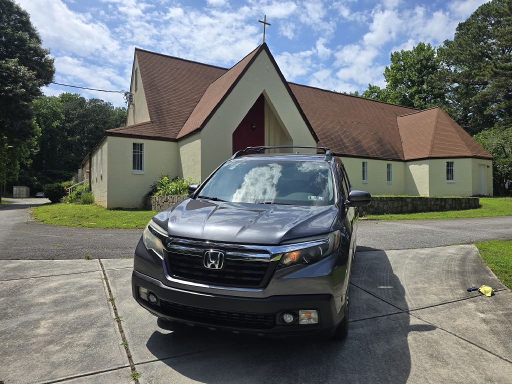 2017 Honda Ridgeline Image 34
