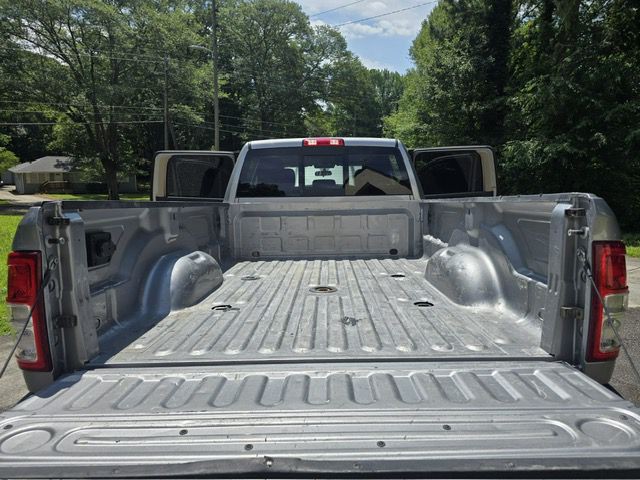 2019 RAM 3500 Image 4