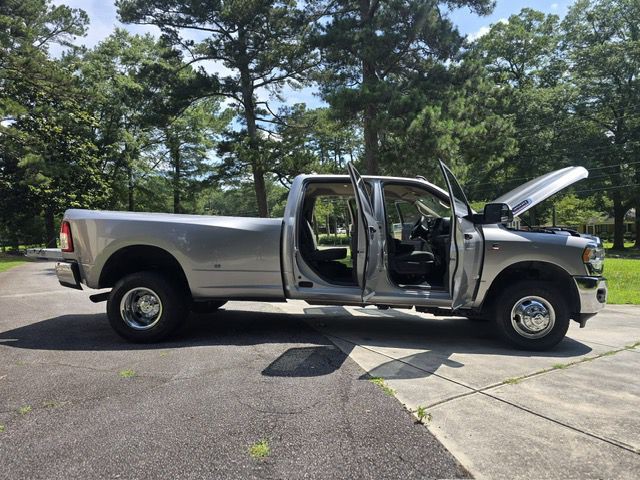 2019 RAM 3500 Image 30
