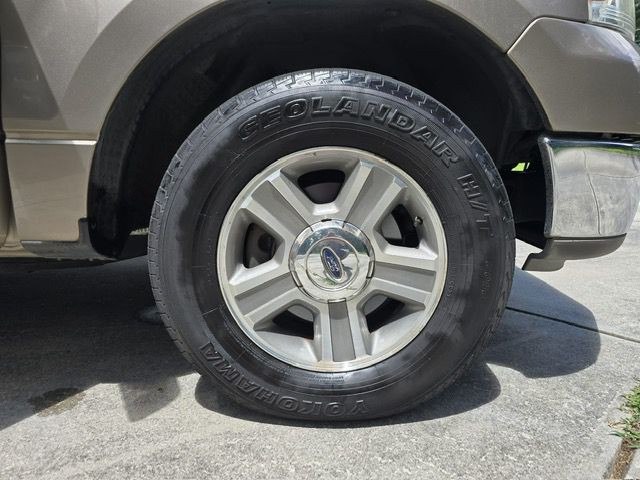 2005 Ford F-150 Image 11