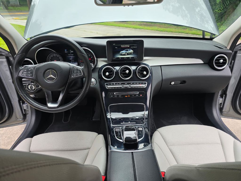 2015 Mercedes-Benz C-Class Image 5