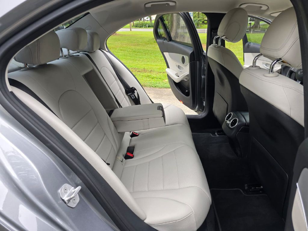 2015 Mercedes-Benz C-Class Image 7