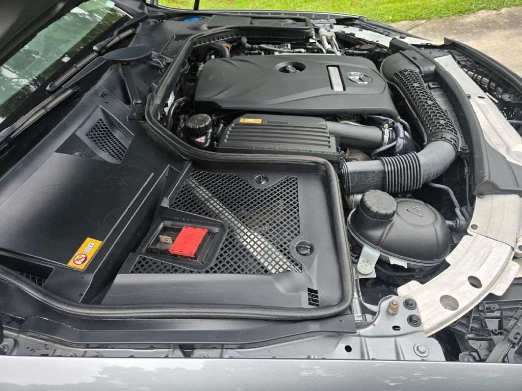 2015 Mercedes-Benz C-Class Image 40