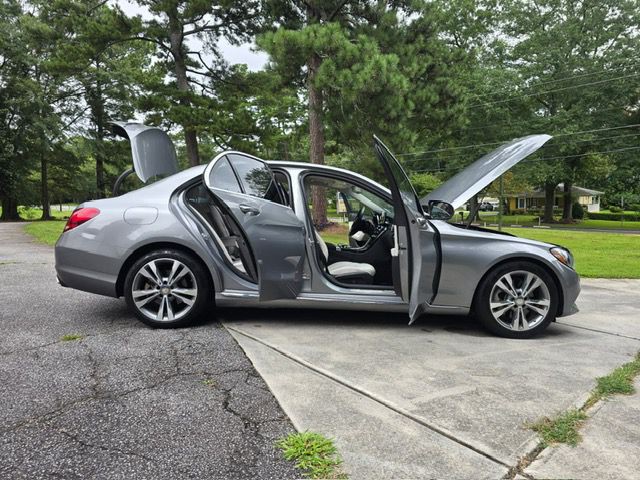 2015 Mercedes-Benz C-Class Image 41