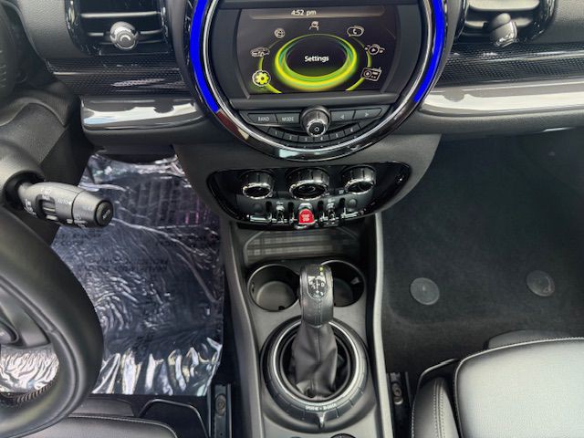 2017 MINI Cooper Image 52