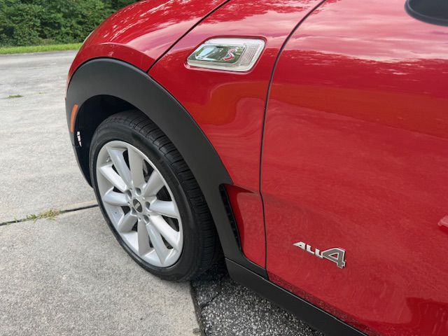 2017 MINI Cooper Image 15