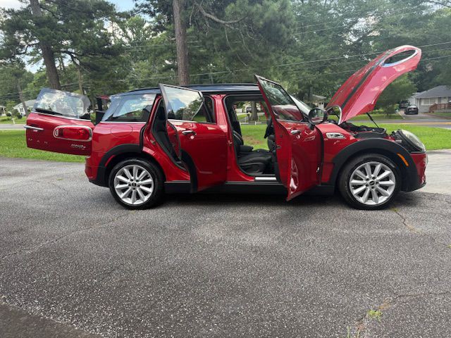 2017 MINI Cooper Image 32