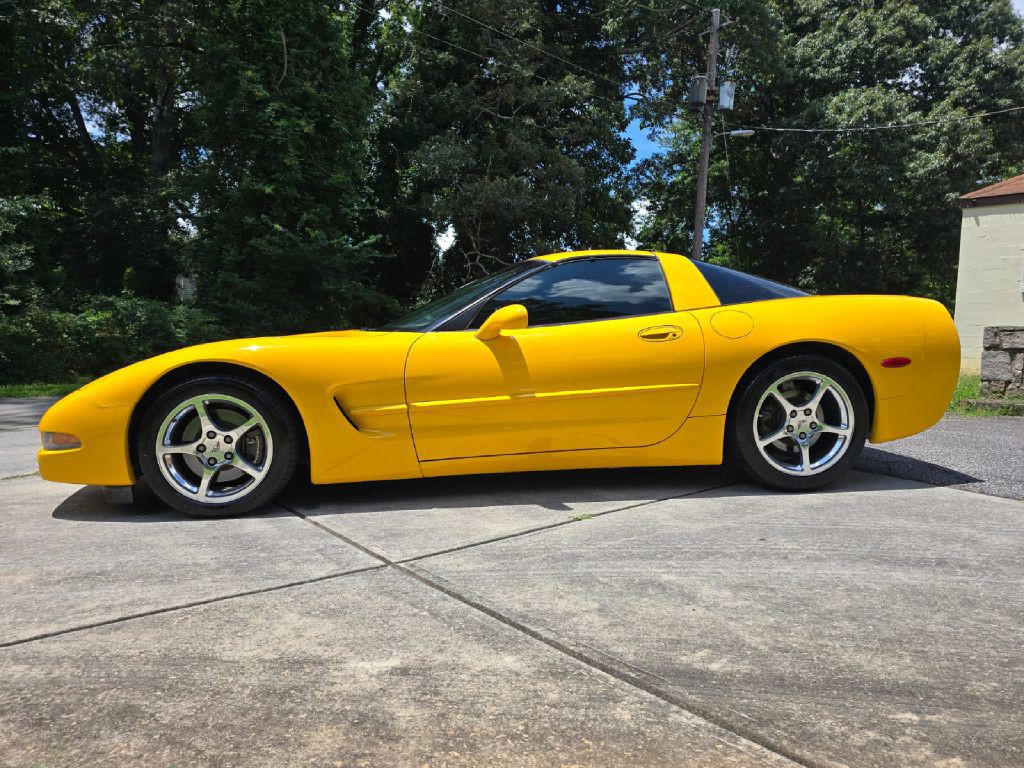 2000 Chevrolet Corvette Image 2