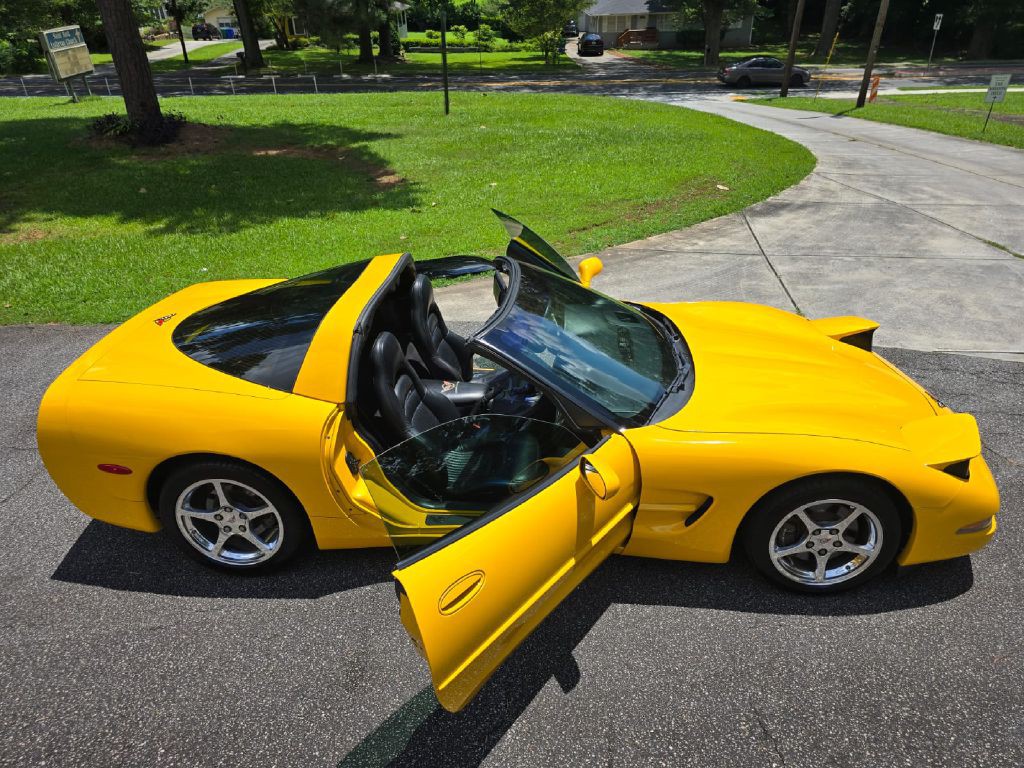 2000 Chevrolet Corvette Image 12