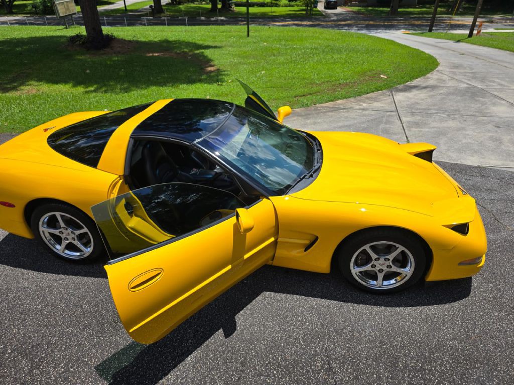 2000 Chevrolet Corvette Image 15