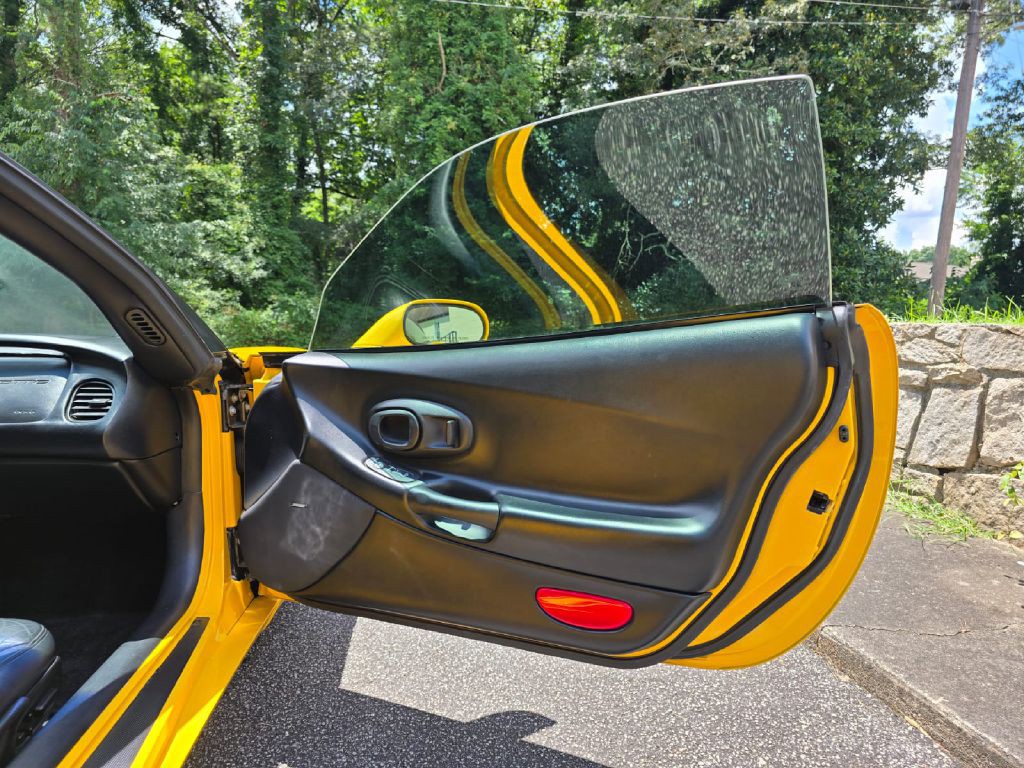 2000 Chevrolet Corvette Image 19