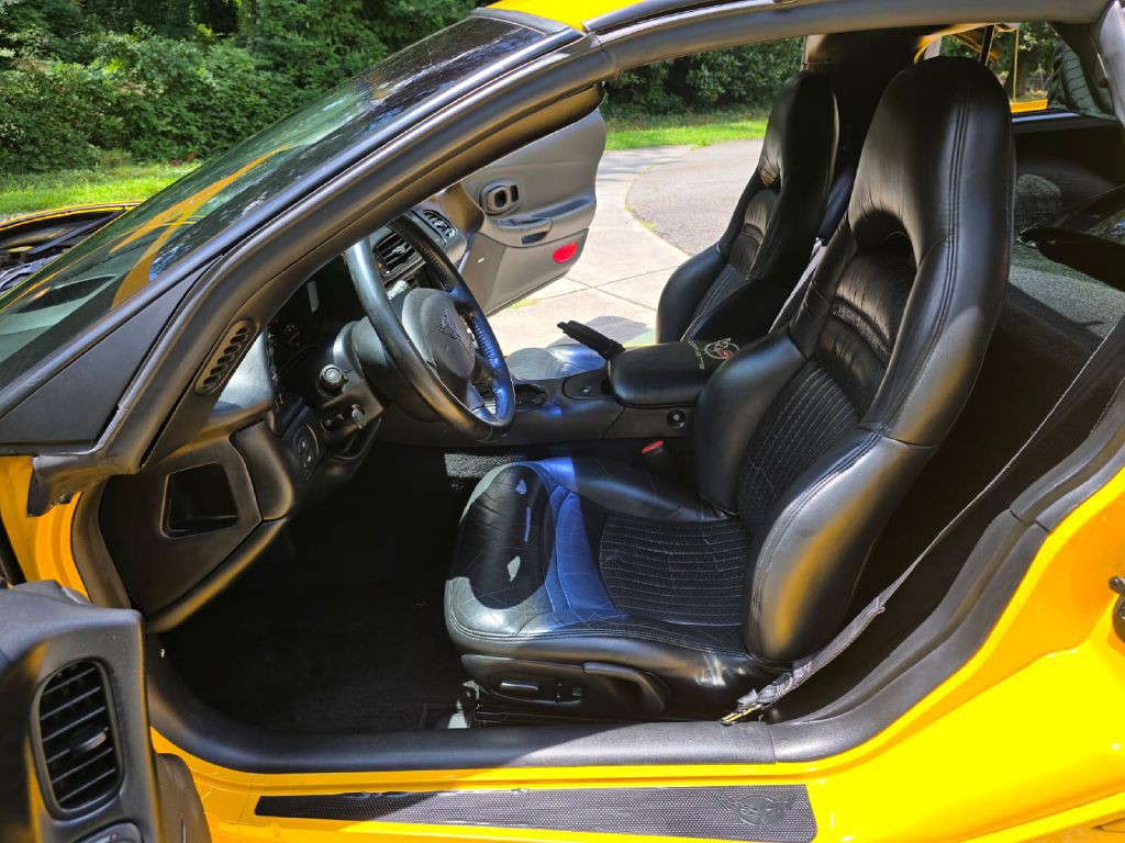 2000 Chevrolet Corvette Image 30