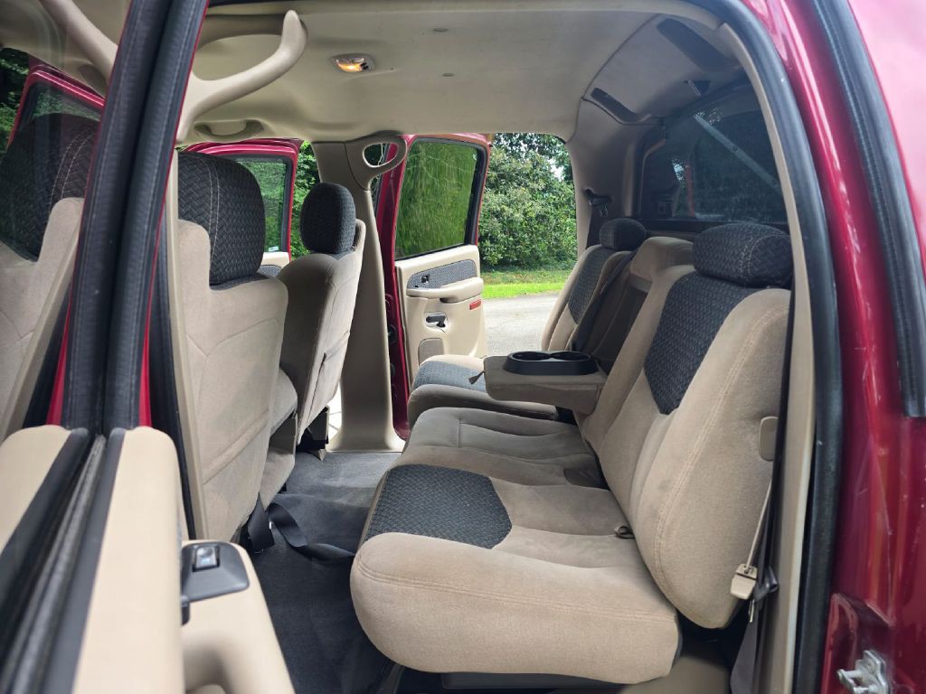 2004 Chevrolet Avalanche Image 6
