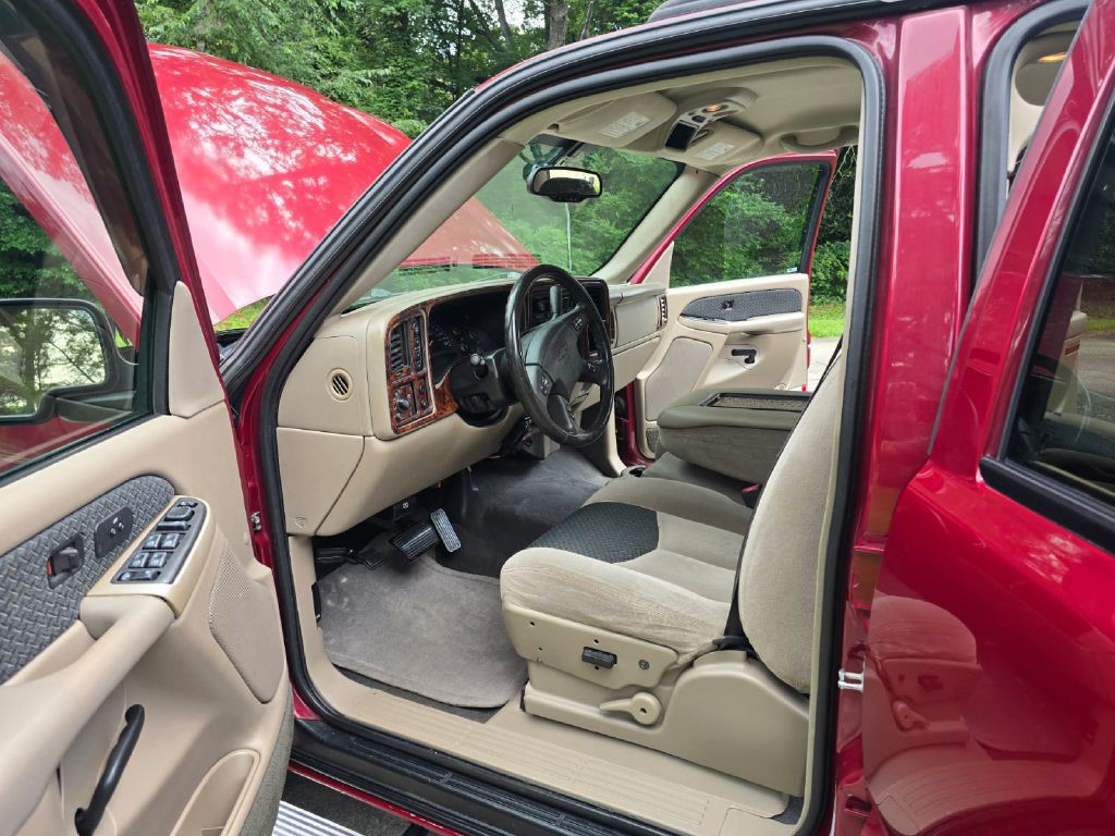 2004 Chevrolet Avalanche Image 26
