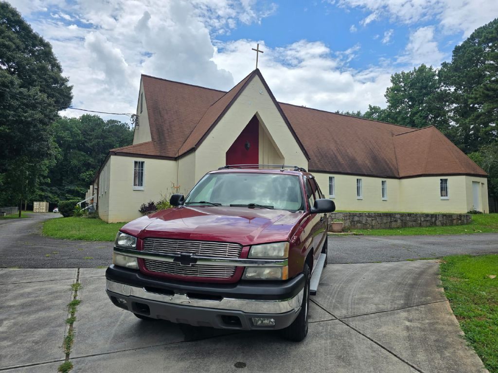 2004 Chevrolet Avalanche Image 36