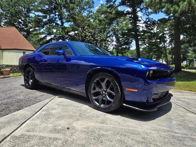 2016 Dodge Challenger Image 2