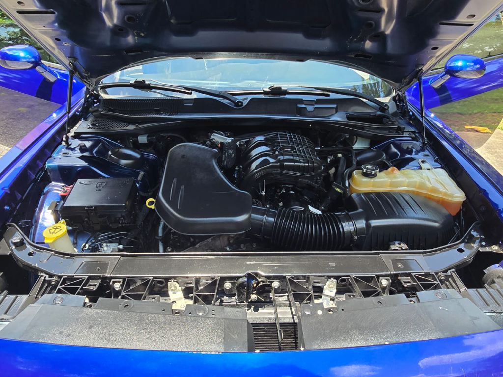 2016 Dodge Challenger Image 6