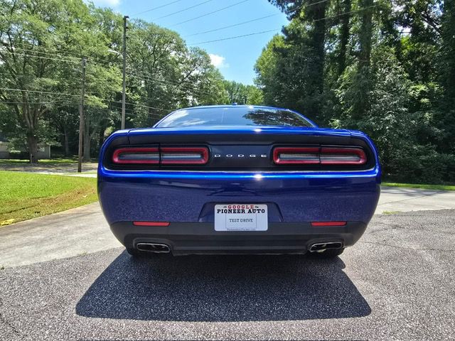 2016 Dodge Challenger Image 17