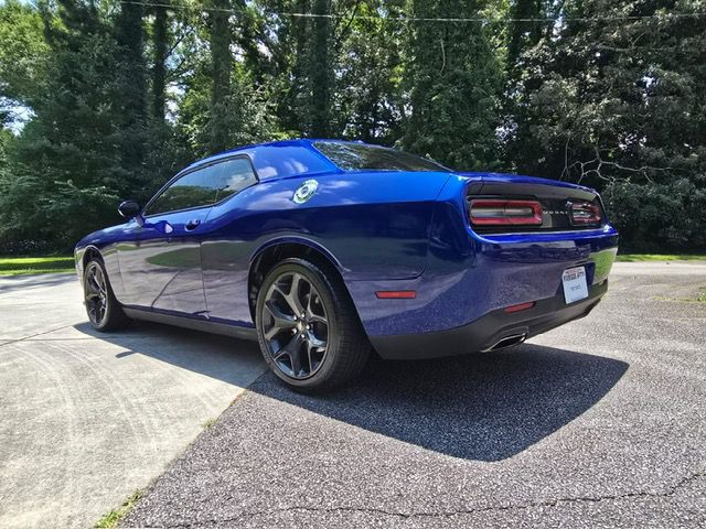 2016 Dodge Challenger Image 18