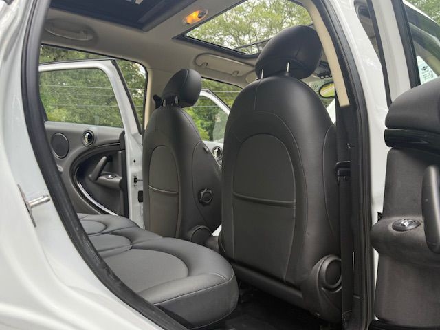 2013 MINI Cooper Image 7