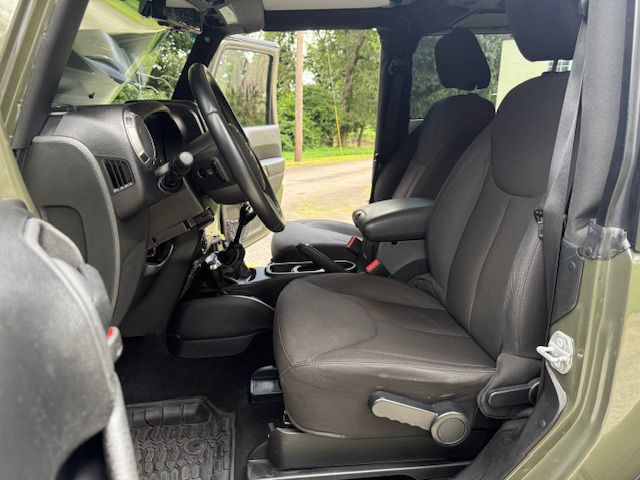 2015 Jeep Wrangler Image 8
