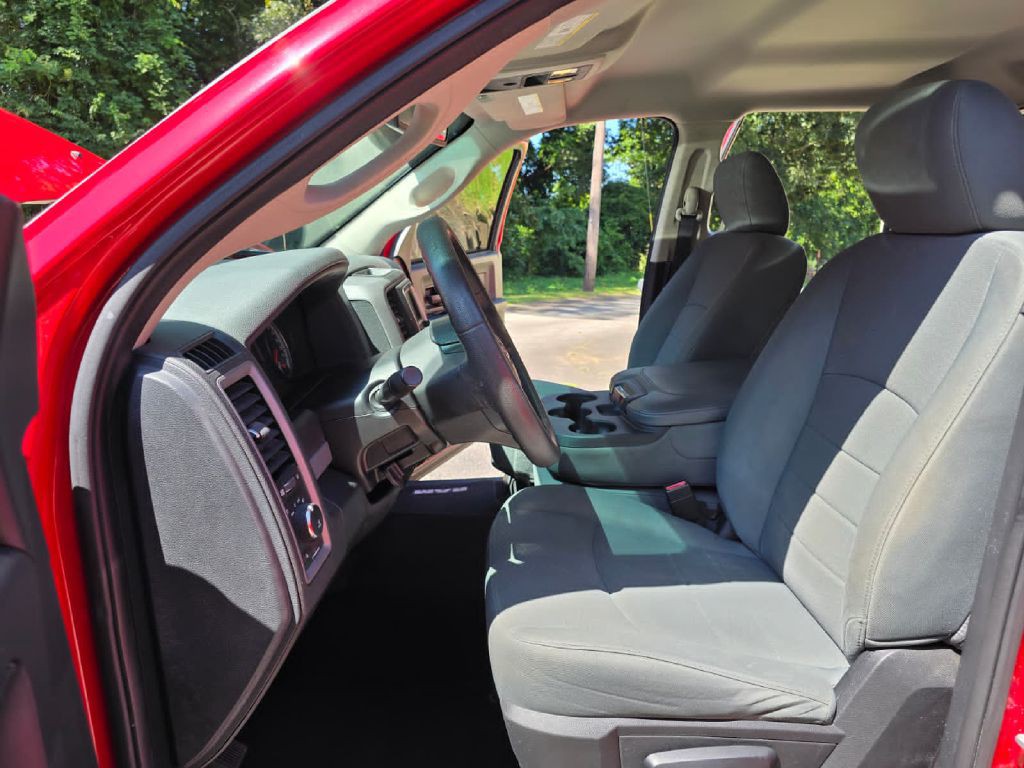 2015 RAM 1500 Image 6