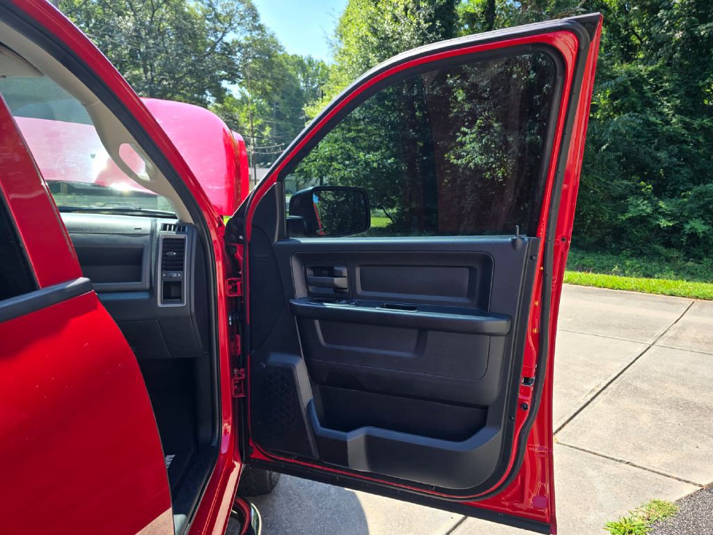 2015 RAM 1500 Image 18