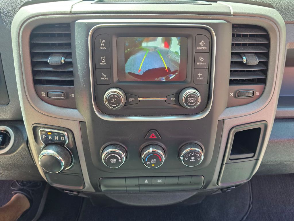 2015 RAM 1500 Image 25