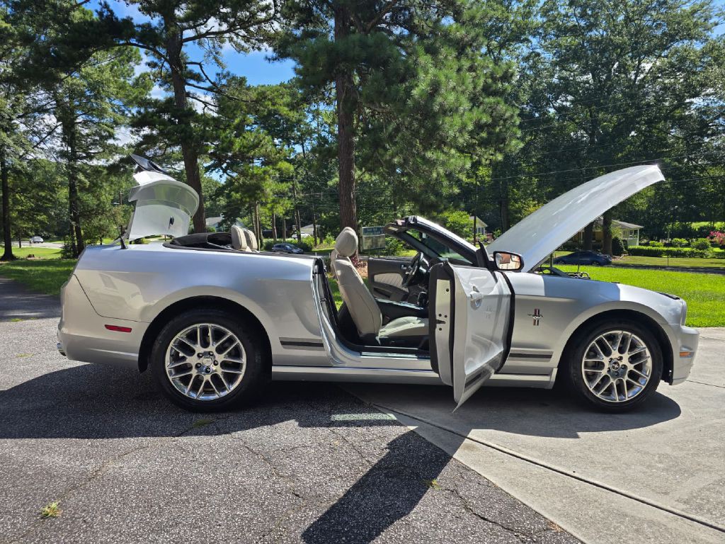 2013 Ford Mustang Image 27