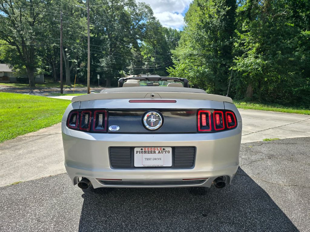 2013 Ford Mustang Image 33