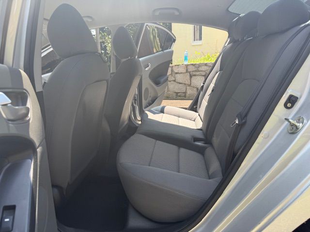2018 Kia Forte Image 19