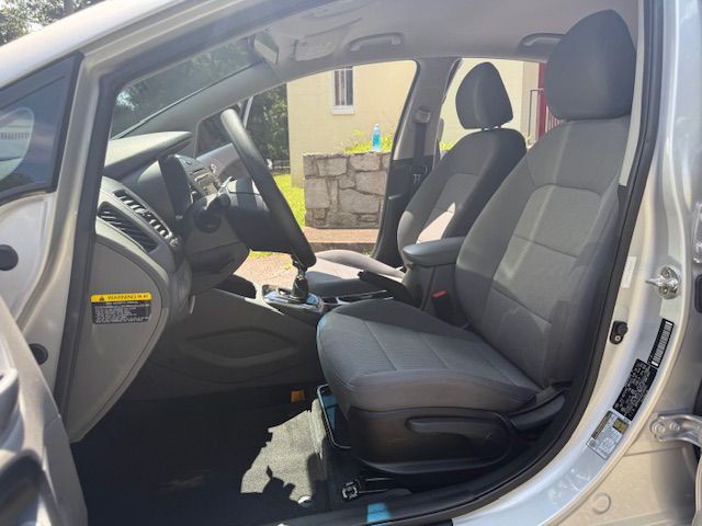2018 Kia Forte Image 24