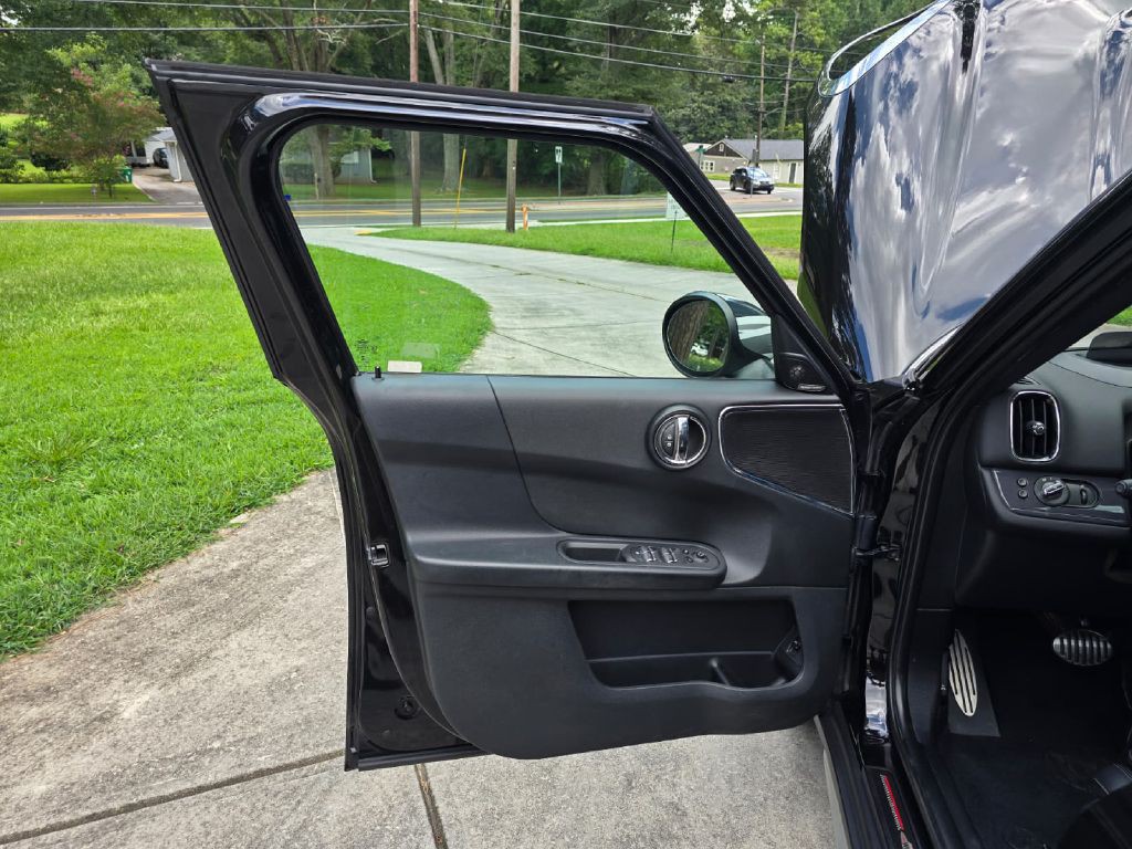 2018 MINI Cooper Image 18