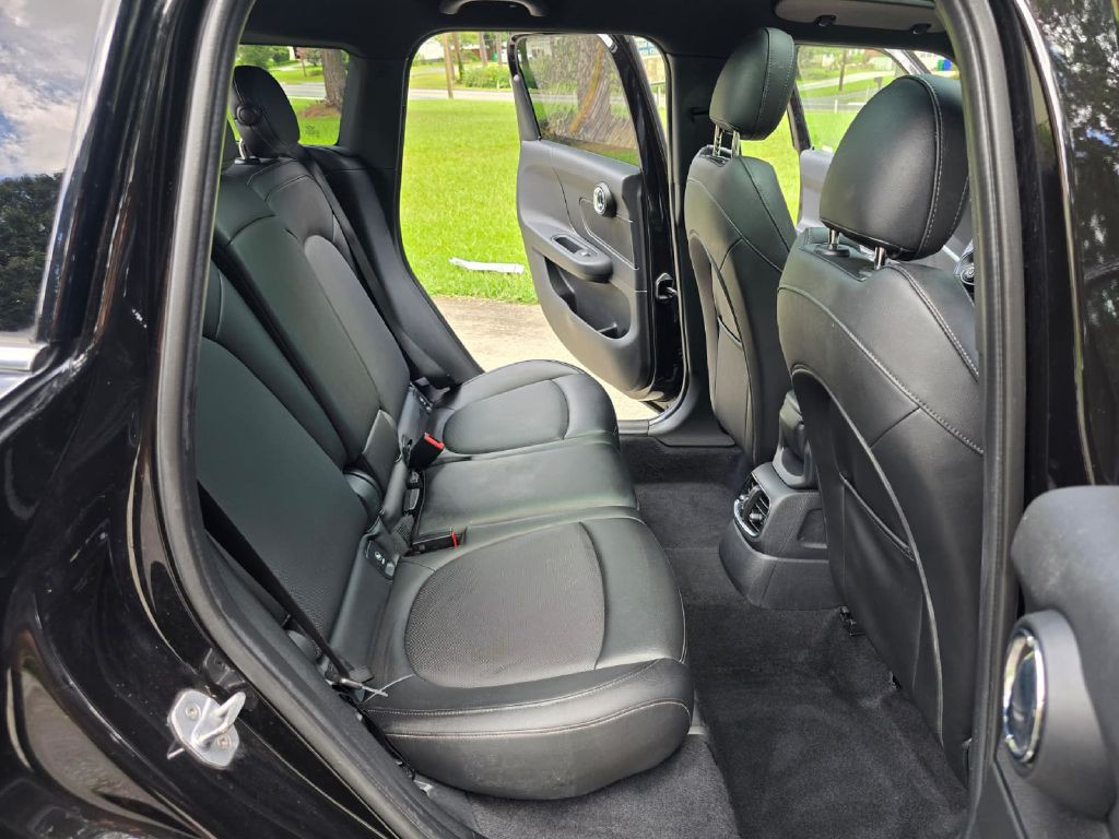 2018 MINI Cooper Image 24
